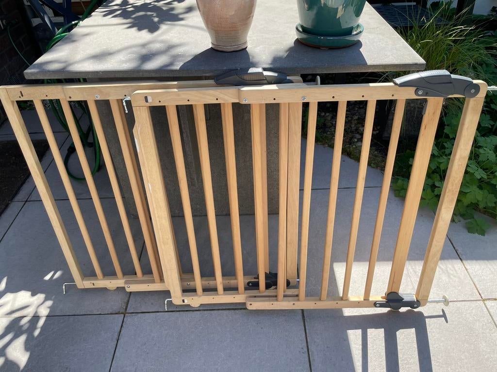 Twee verstekbare houten traphekjes, Ophalen, Gebruikt, Hout, 100 tot 115 cm