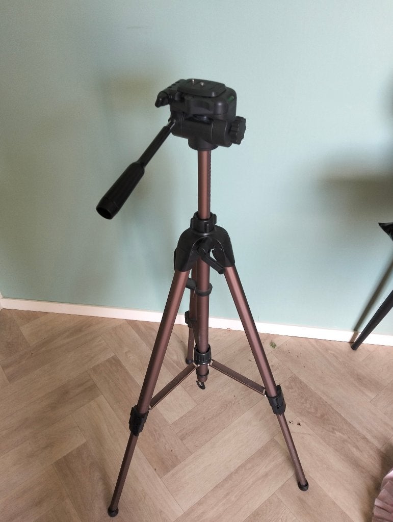 Hama verstelbaar foto statief, Ophalen, Met waterpas, Driepoot, Zo goed als nieuw