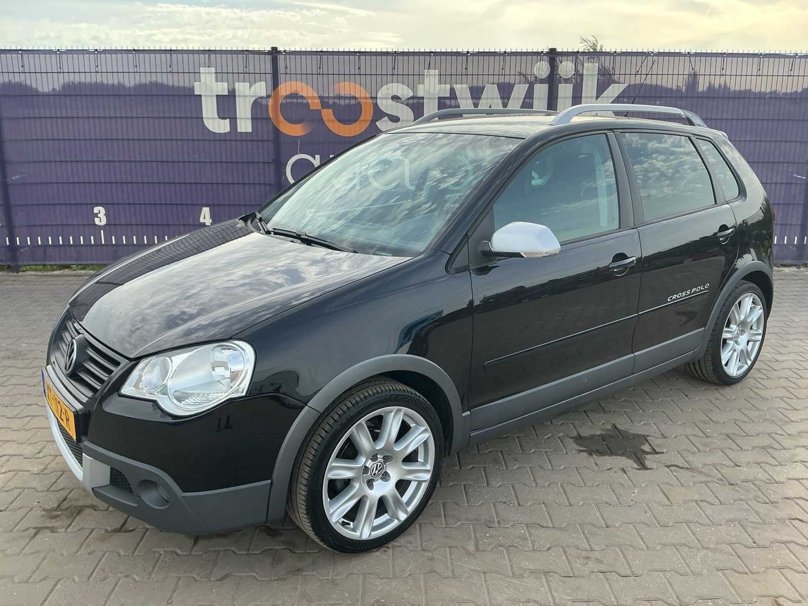 2008 - Volkswagen - Polo - 1.6-16V Comfortline - Personenaut, Voorwielaandrijving, Gebruikt, 1064 kg, Zwart