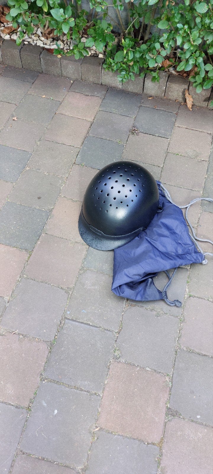 Fouganza paardrijcap maat M (55-58cm) - Zwart, Ophalen of Verzenden, Gebruikt