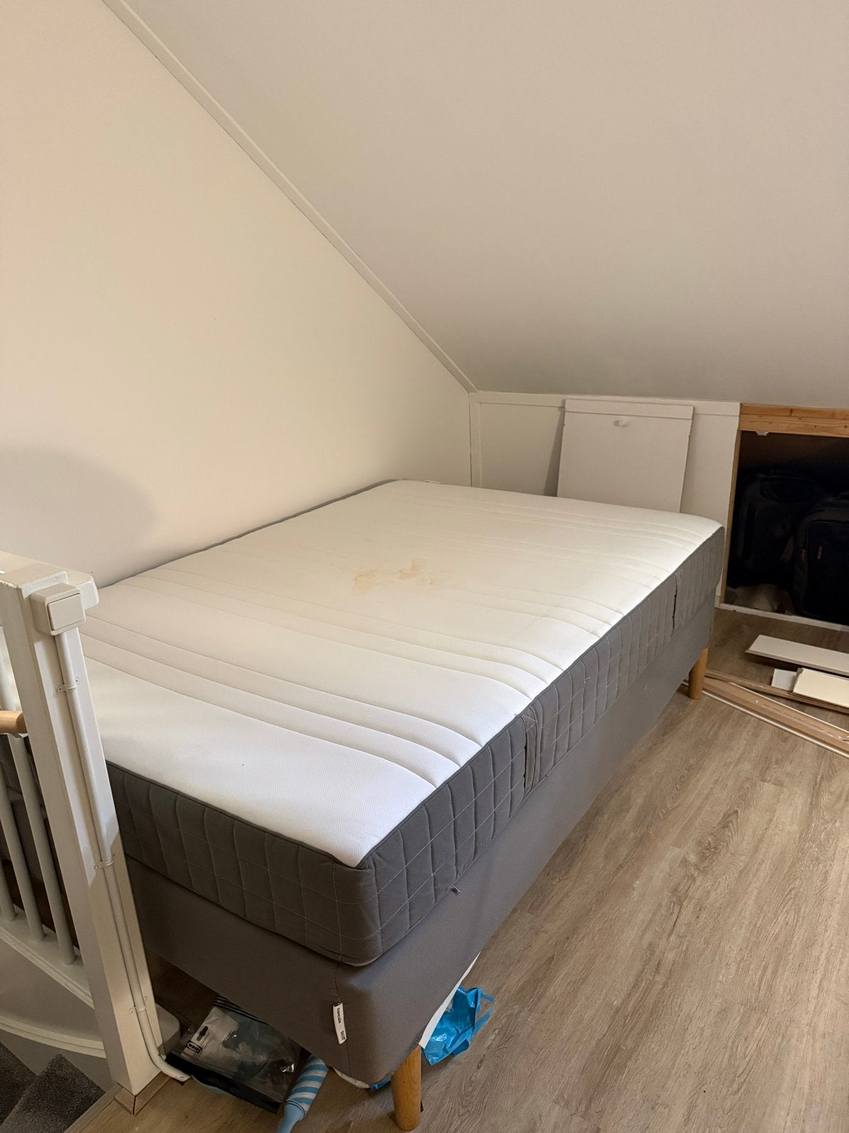 IKEA ESPEVAR boxspring met HOVAG matras (2018), Ophalen, Gebruikt, Tweepersoons, 140 cm