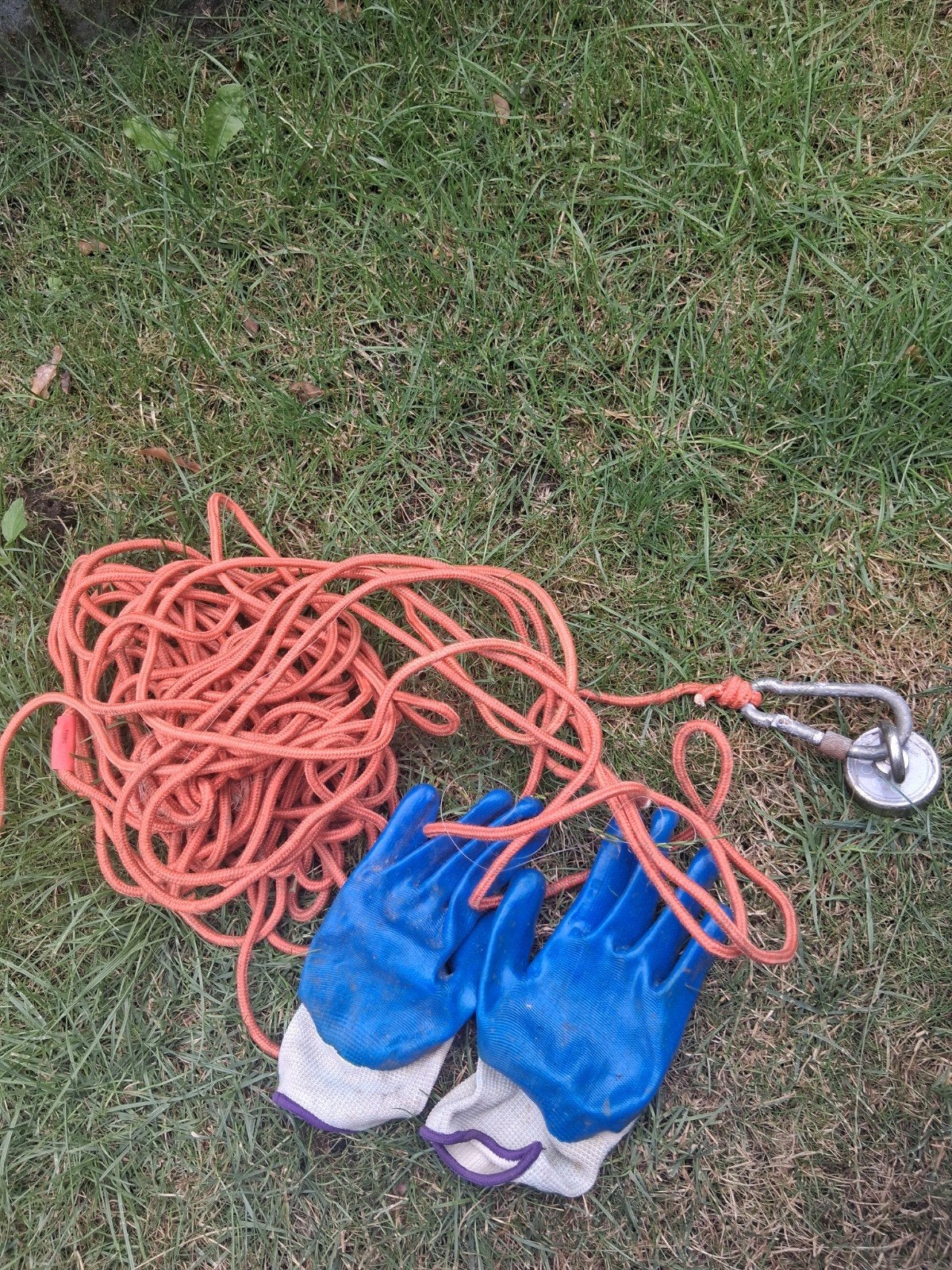 magneet met touw en handschoenen, Ophalen of Verzenden