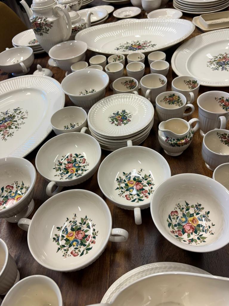 Wedgwood conway servies 109 delig, Antiek en Kunst, Ophalen