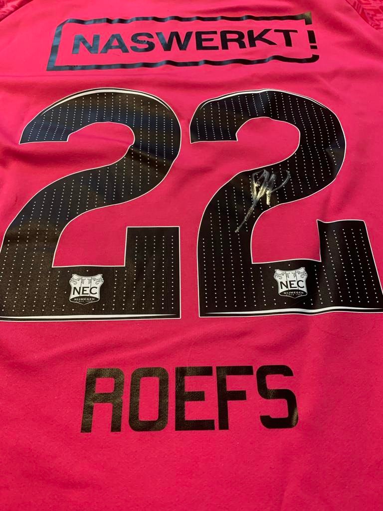 Gesigneerd NEC Roefs wedstrijdshirt - Match Worn, Verzamelen, Sportartikelen en Voetbal, Ophalen of Verzenden, Zo goed als nieuw