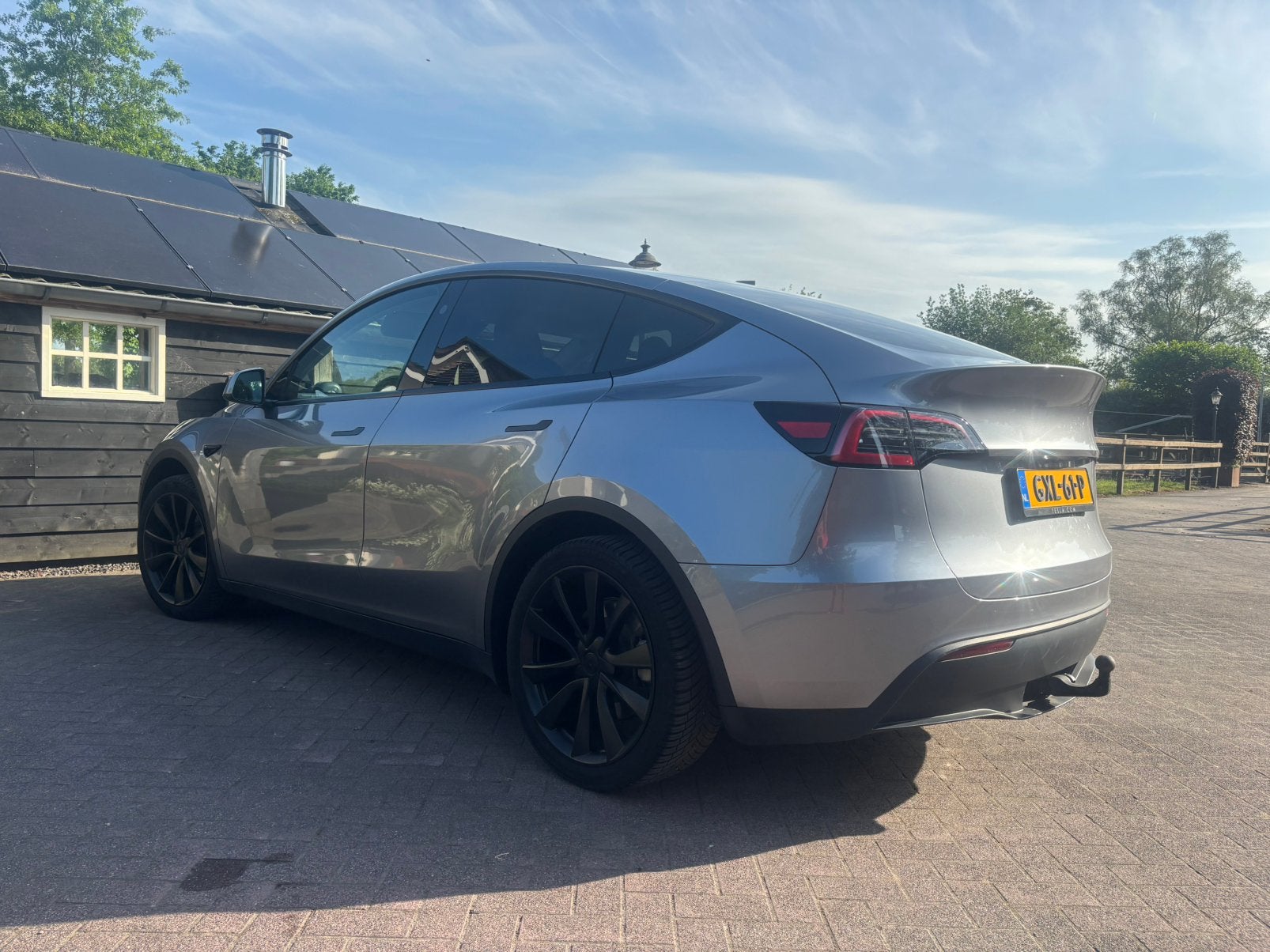 Tesla Model Y longe Range 2024 RWD - HW4, Auto's, Tesla, Particulier, Model Y, Elektrisch, SUV of Terreinwagen, Automaat, Origineel Nederlands