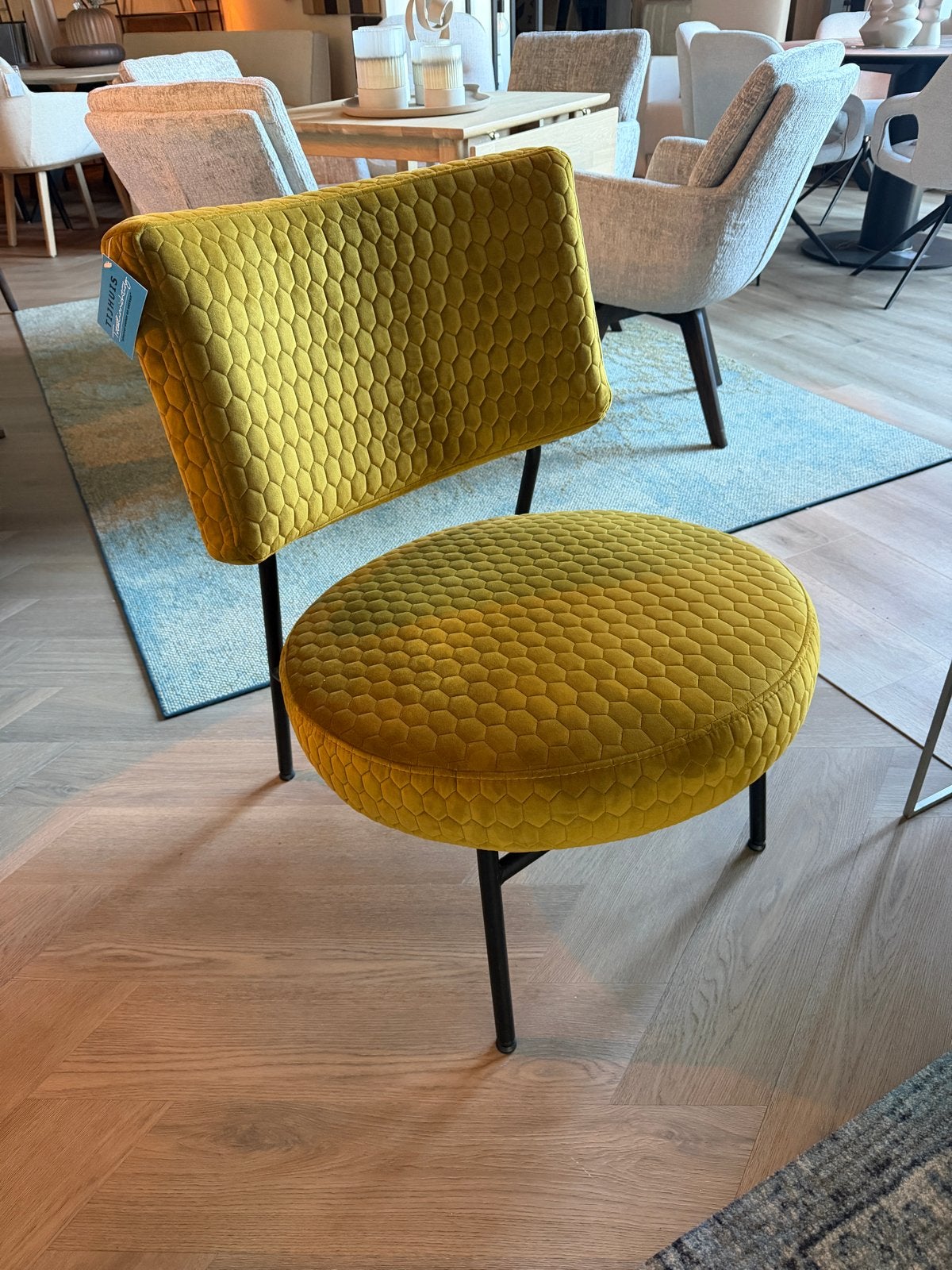 Fauteuil Milan PMP/NIX - Heerlijke fauteuil, Ophalen, Nieuw, Stof