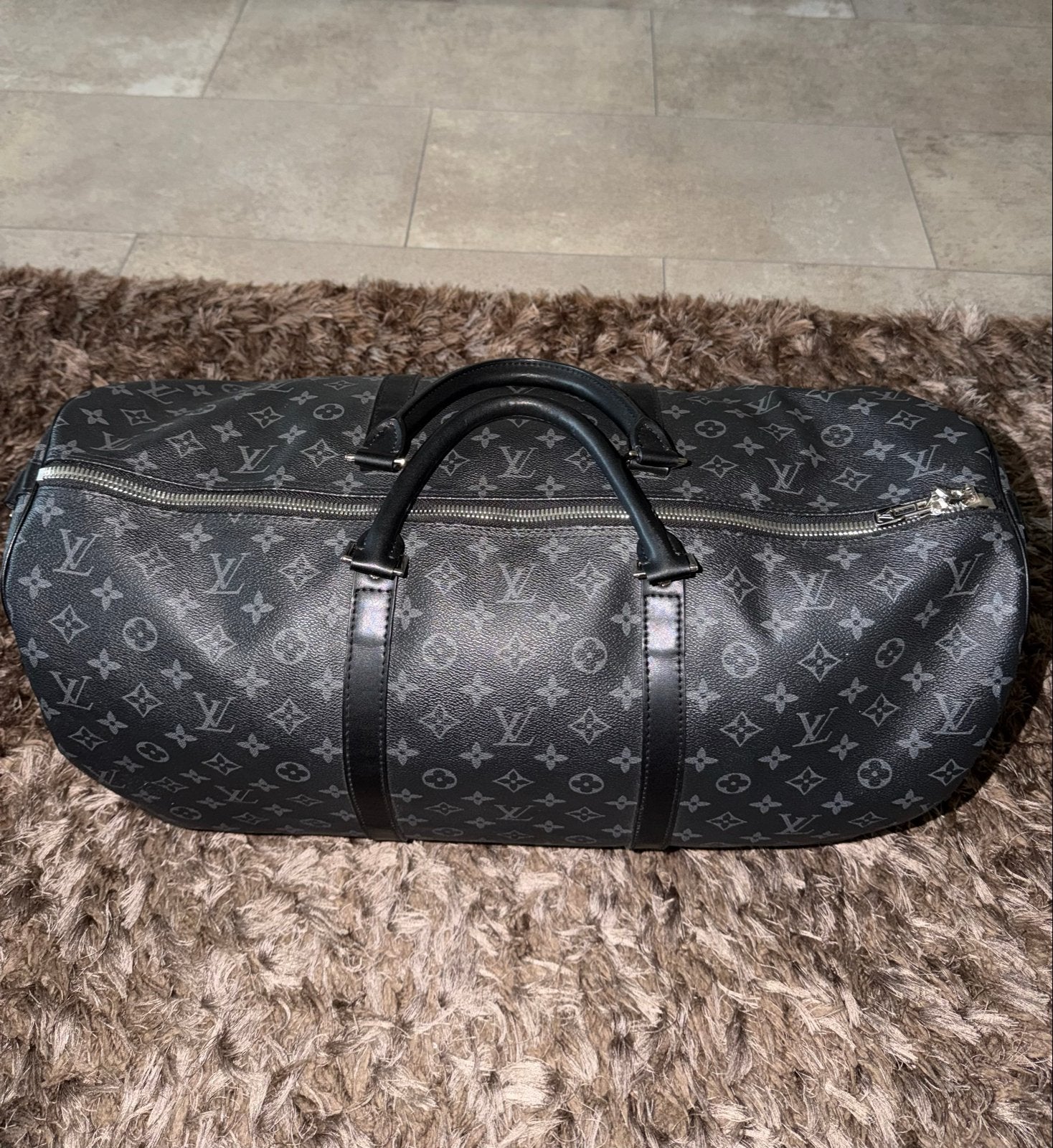 Louis Vuitton Keepall Bandoulière 55 Monogram Eclipse, Sieraden, Tassen en Uiterlijk, Tassen | Reistassen en Weekendtassen, 40 tot 60 cm