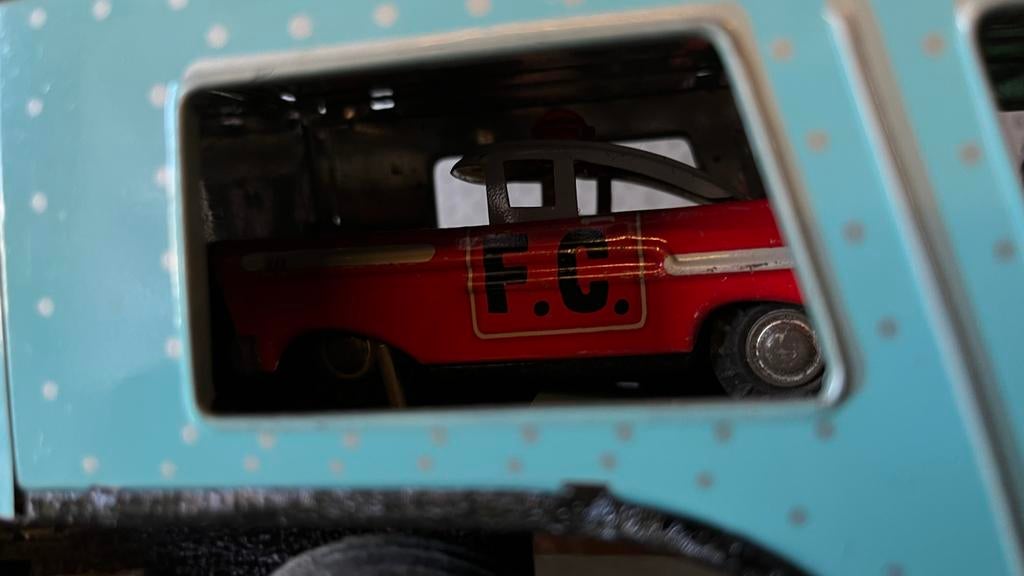 Blikken speelgoed vrachtwagen met auto's, jaren '60, complee, Verzamelen, Speelgoed, Ophalen of Verzenden, Gebruikt