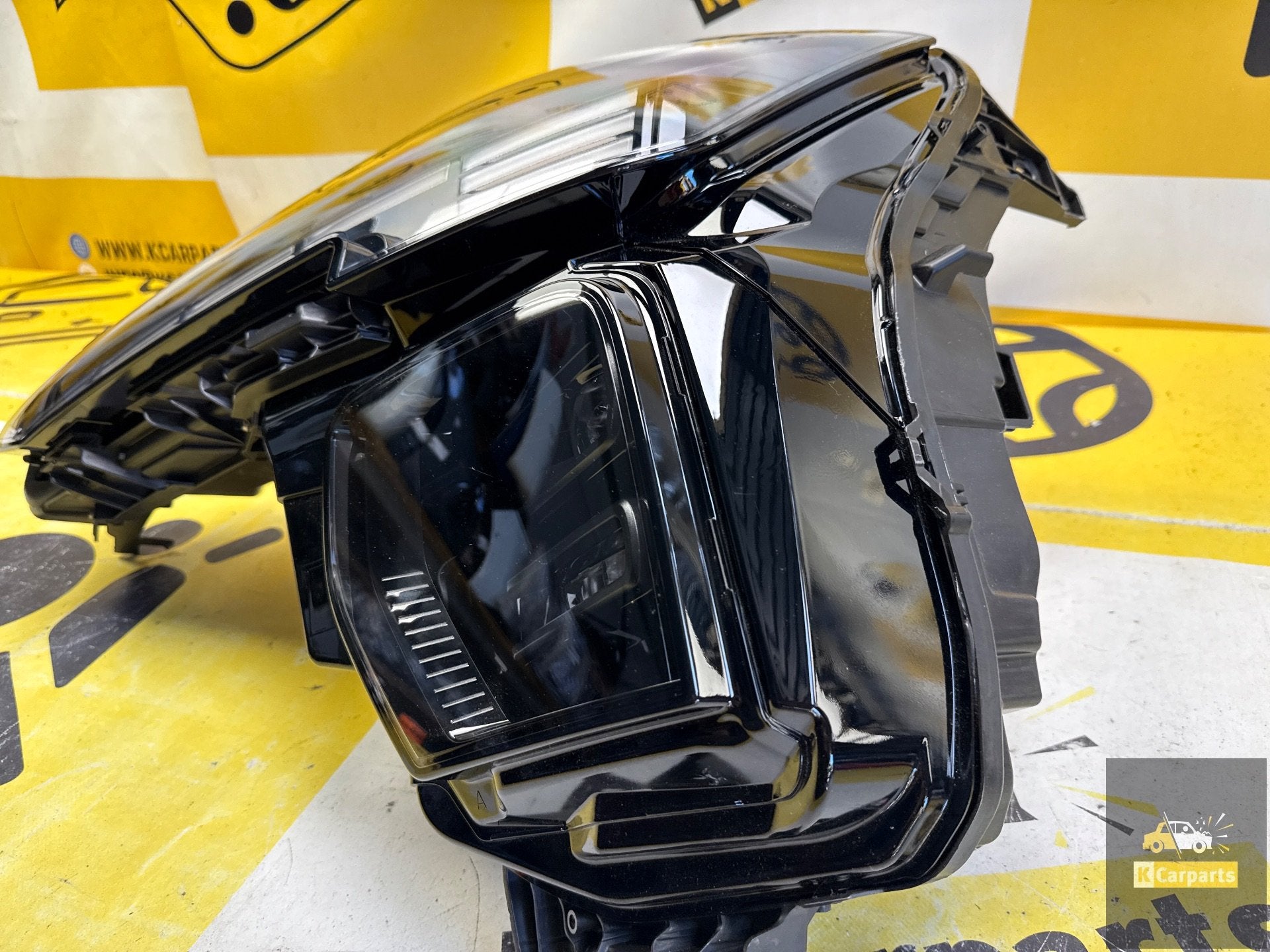 VOLVO EX60 FULL LED Koplamp Links ELECTRIC 32365801, Gebruikt, Gunnar Engellaus vag 8
405 31  Gothenburg, SE, Info@volvocars.com