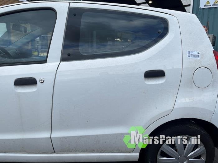 Portier 4Deurs links-achter van een Suzuki Alto
