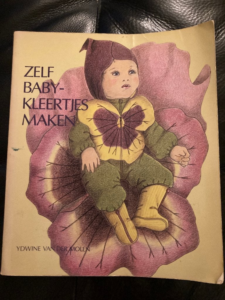 Boek "Zelf babykleertjes maken" - Ydwine van der Molen, Overige merken, Kind, Ophalen of Verzenden, Overige typen