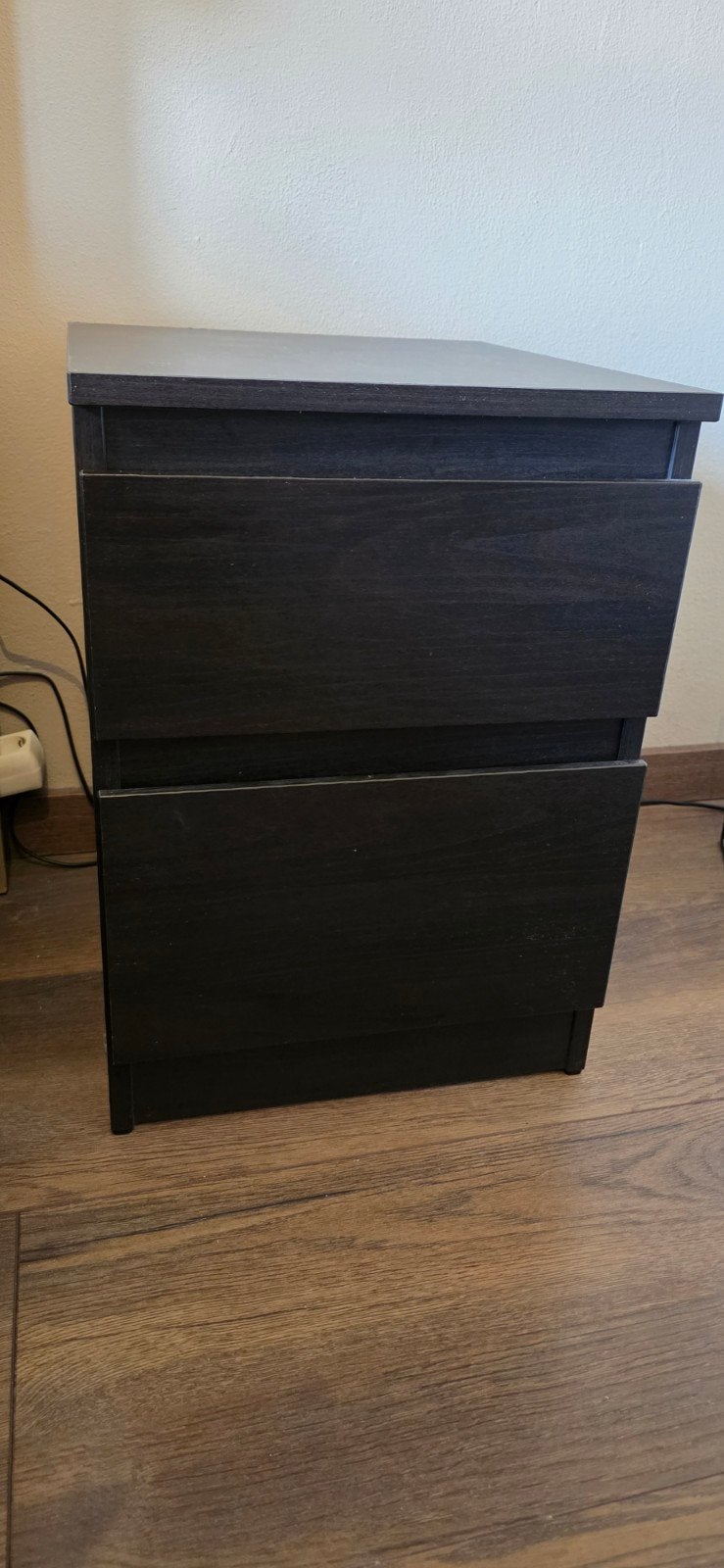 Kullen nachtkastje met twee lades, Huis en Inrichting, Slaapkamer | Nachtkastjes, Ophalen, Gebruikt, Minder dan 45 cm, 55 tot 70 cm