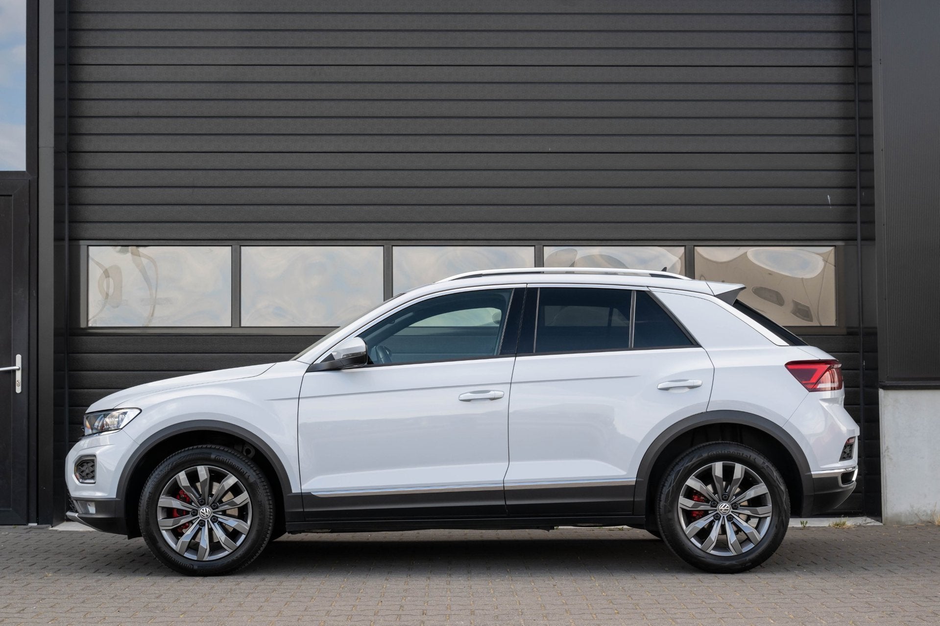 Volkswagen T-Roc 2.0 TSI 4Motion Sport|Pano|Winterpakket|Key, Auto's, Volkswagen, Automaat, Stof, Gebruikt, Zwart