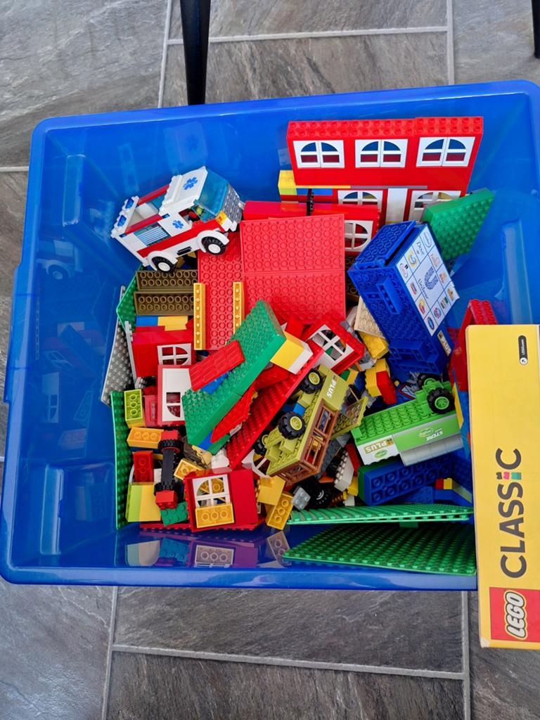 Bak met classic lego., Ophalen