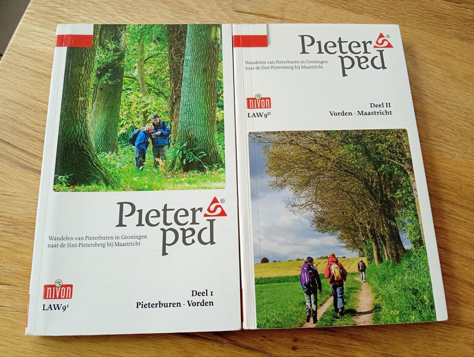 Pieterpad wandelgidsen - Deel 1 en Deel 2, Overige merken, Fiets- of Wandelgids, Ophalen of Verzenden, Zo goed als nieuw