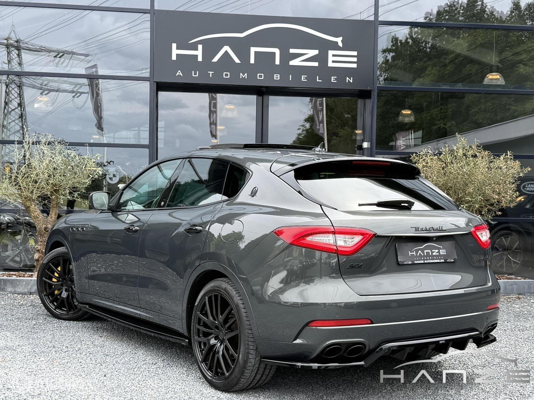 Maserati Levante 3.0 V6 S|Q4|Maxton|360°|Luchtvering|Pano|H, Automaat, 430 pk, Gebruikt, 2084 kg