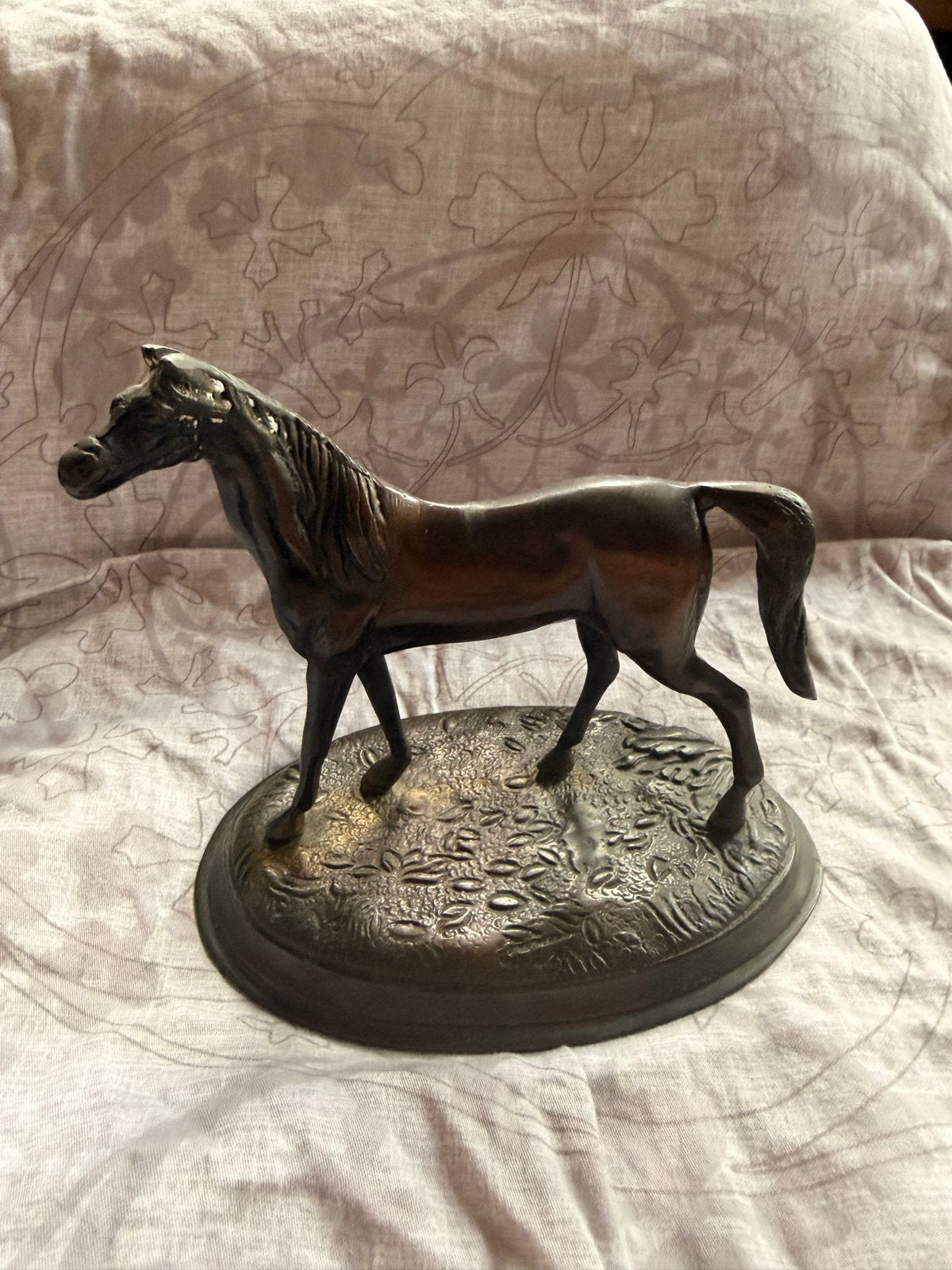 Bronzen paard sculptuur op voetstuk, Minder dan 20 cm, Ophalen of Verzenden, Beeld, Bruin