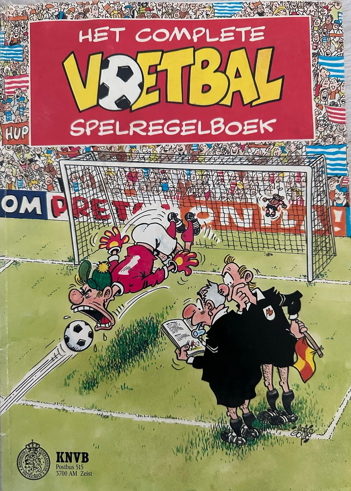 Het Complete Voetbal Spelregelboek KNVB, Ophalen of Verzenden, Gelezen, Balsport