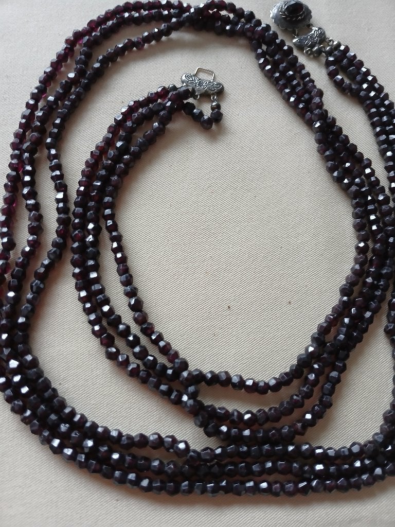 Snoer oude Granaat kralen + zilv.slot, 84 cm, Sieraden, Tassen en Uiterlijk, Kettingen, Verzenden, Gebruikt, Rood, Steen of Mineraal