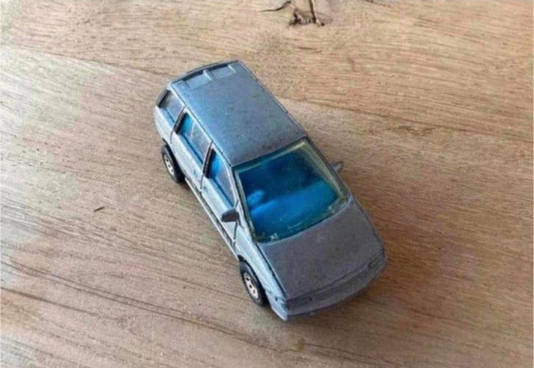 Matchbox Nissan Prairie 1989 – 1:60 – Made in Thailand, Ophalen of Verzenden, Gebruikt, Auto