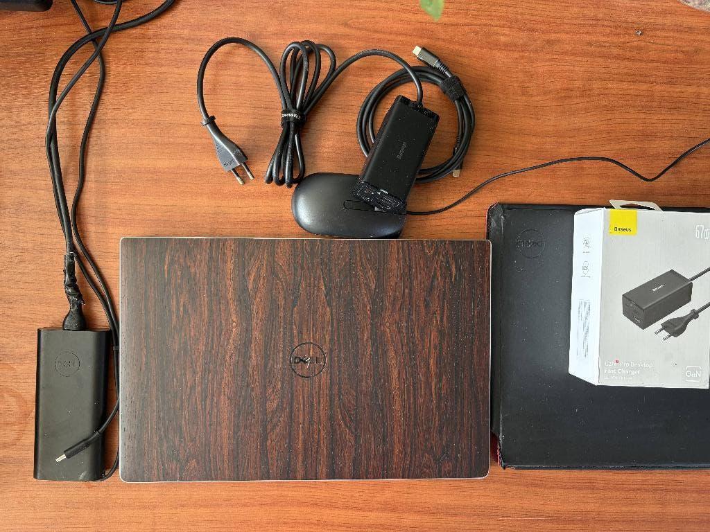 Dell XPS 15 9560 i7 | Nieuwe accu + USB-C hub + Hoes, Met videokaart, 2 tot 3 Ghz, Intel® Core™ i7 , Zo goed als nieuw