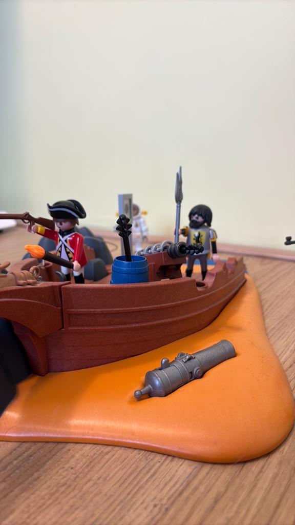 Playmobil piratenschip met figuren en accessoires, Kinderen en Baby's, Speelgoed | Playmobil, Ophalen of Verzenden, Zo goed als nieuw
