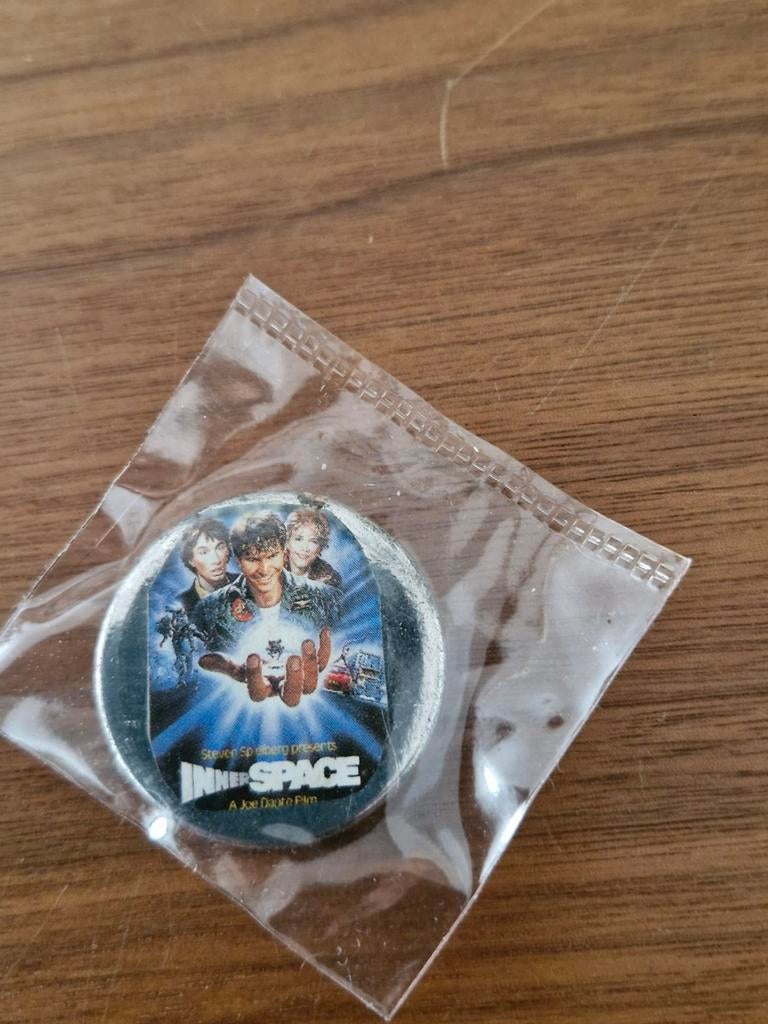 242 Innerspace Film button, Ophalen of Verzenden