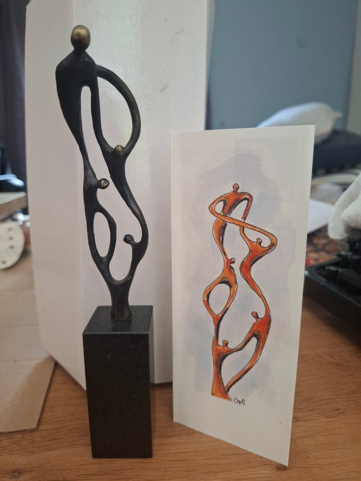 Artihove beeldje samenwerking, Zwart, Beeld, Metaal, 23 cm