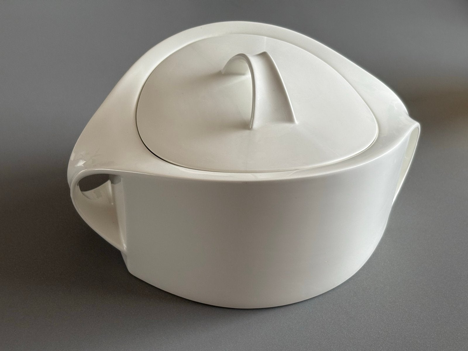 Villeroy & Boch Alba Porseleinen dekschaal, Villeroy & Boch, Ophalen of Verzenden, Modern, Porselein