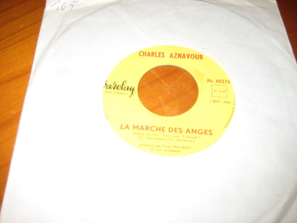 Charles Aznavour: Le marche des anges, Ophalen of Verzenden, Zo goed als nieuw, Pop