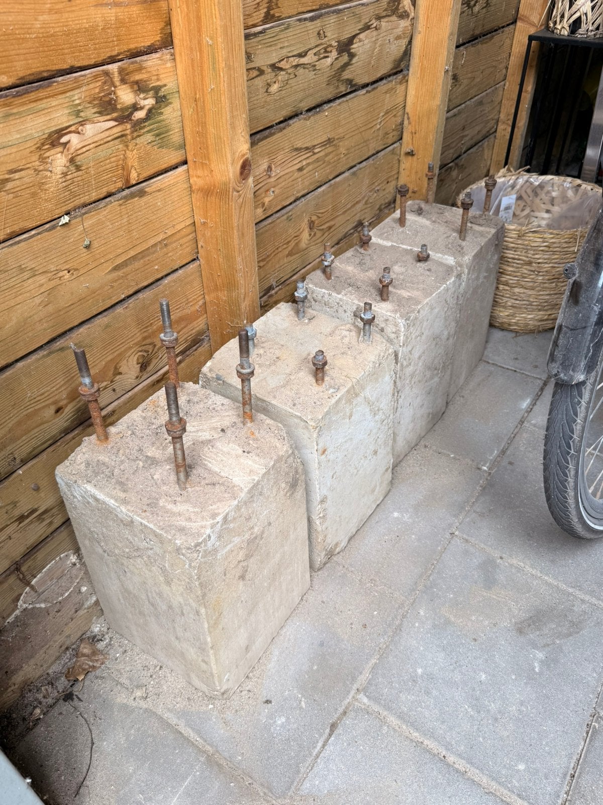 4x betonnen poeren, Tuin en Terras, Ophalen, Zo goed als nieuw, Rond