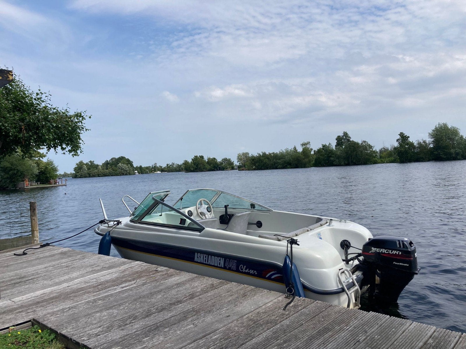 Askeladden 445 chaser/consoleboot, Watersport en Boten, Ophalen, Zo goed als nieuw, Minder dan 70 pk, Buitenboordmotor