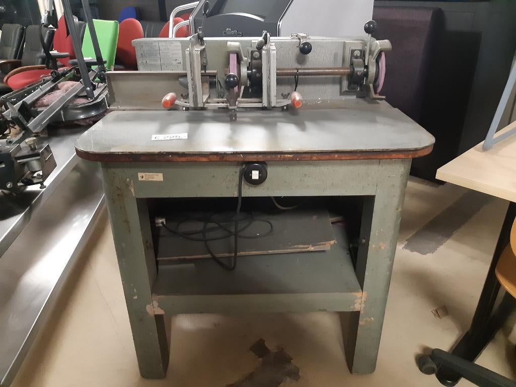 Slijpbank slijpmachine voor o.a. schaatsen, Doe-het-zelf en Verbouw, Gereedschap | Slijpmachines, Gebruikt, Werkbankslijpmachine