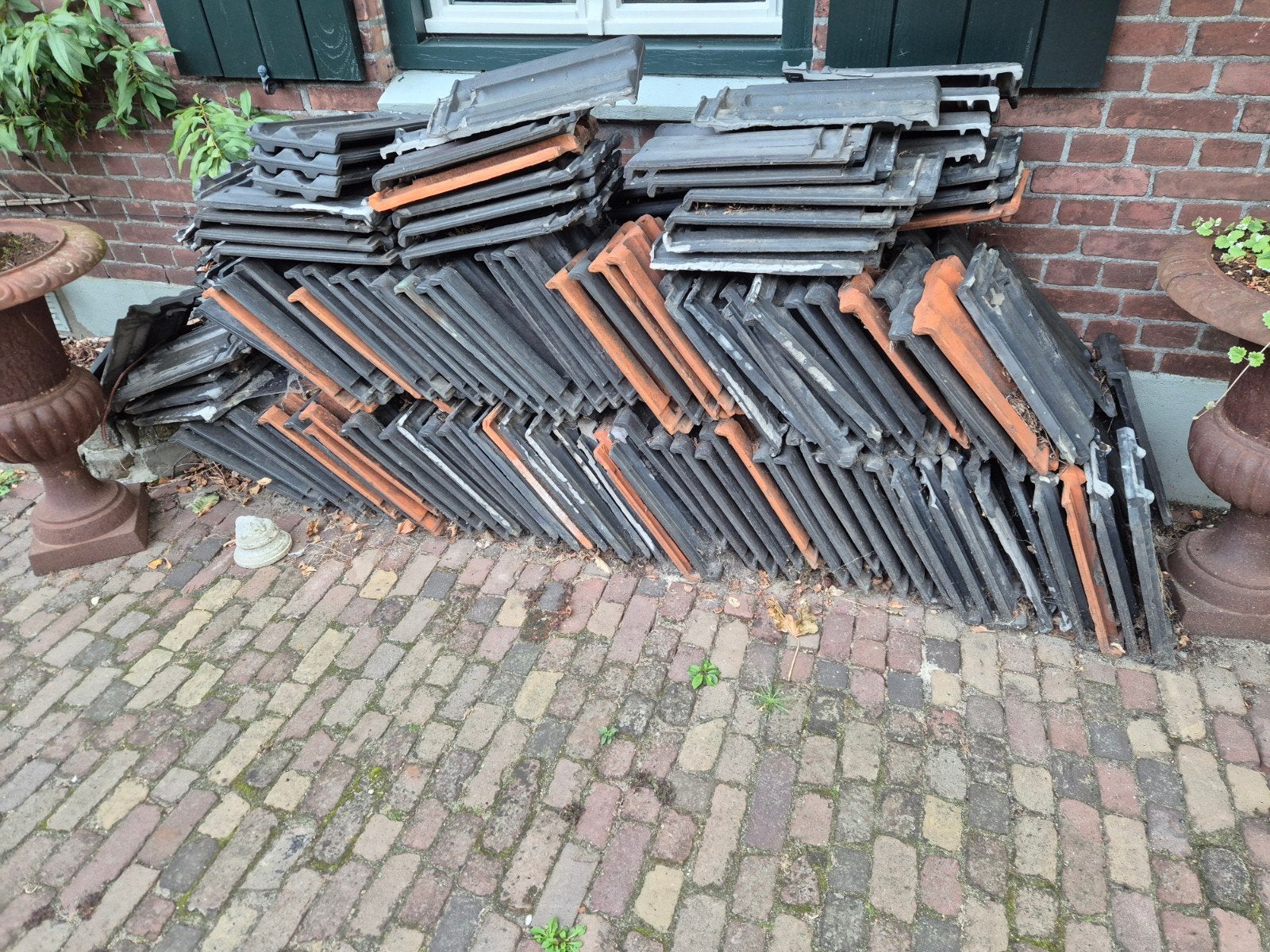Gratis muldenpannen, restpartij project, Ophalen, Steen of Klei, Minder dan 5 m², Dakpannen