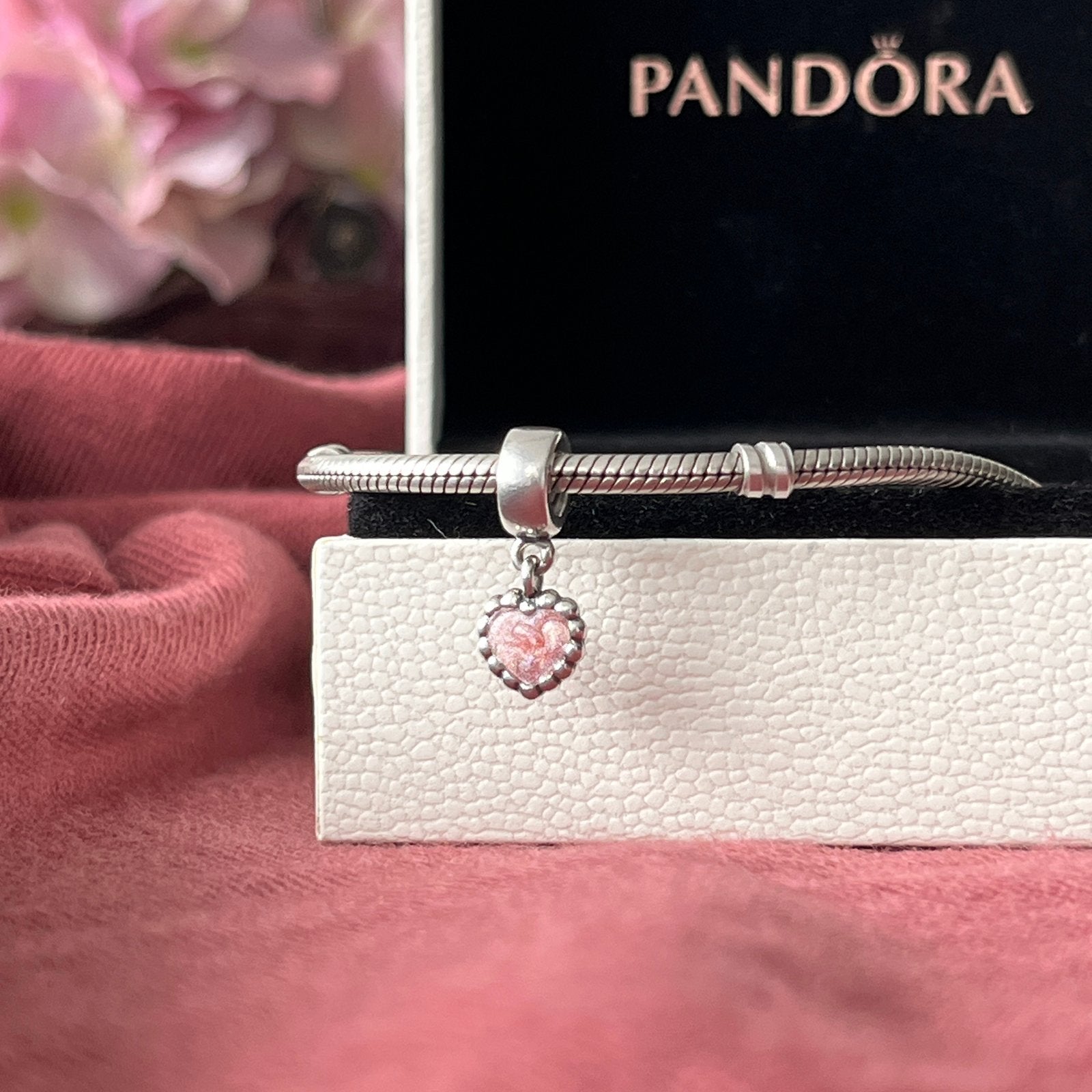 Pandora bedel hartje emaille retired, Ophalen of Verzenden, Zilver, Pandora