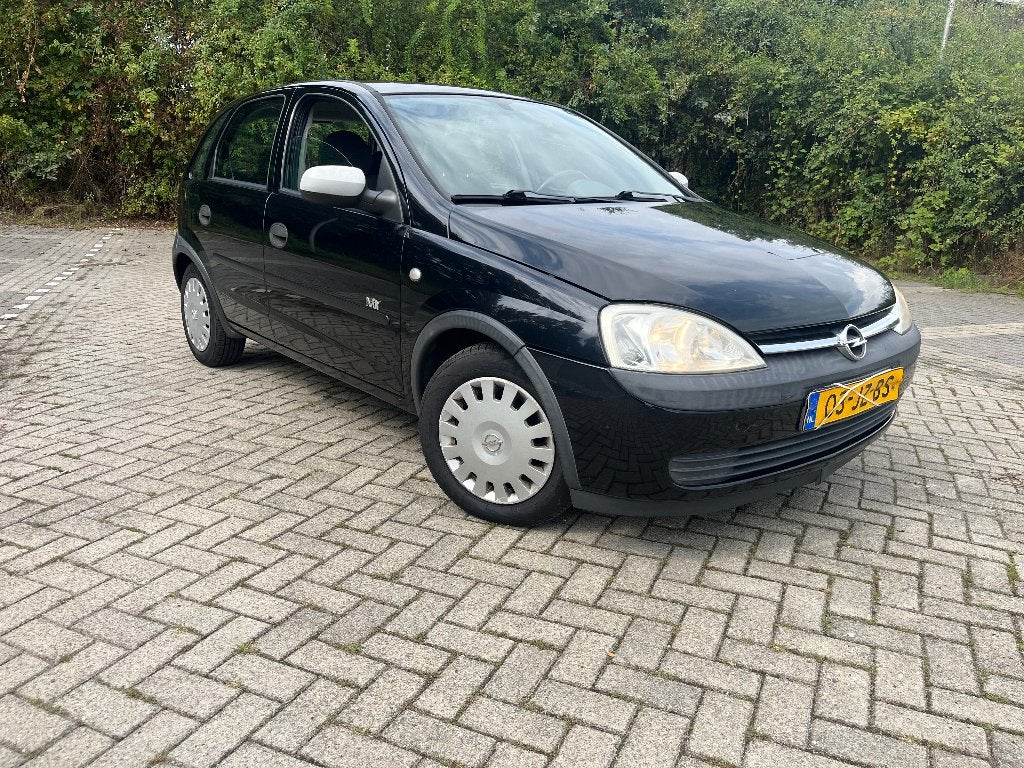 Opel Corsa 1.2 16V 5D 2002 Zwart, Auto's, Voorwielaandrijving, 74 pk, 31 €/maand, Zwart