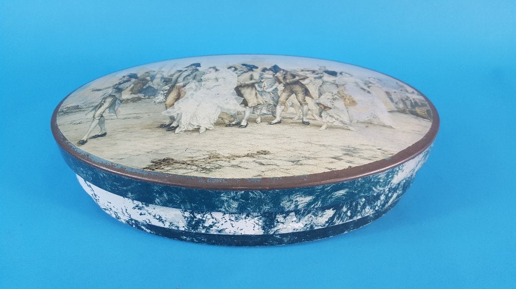 Vintage brocante metalen blik met bruiloft, ovaal. 6C6, Ophalen of Verzenden, Gebruikt, Koek(jes)