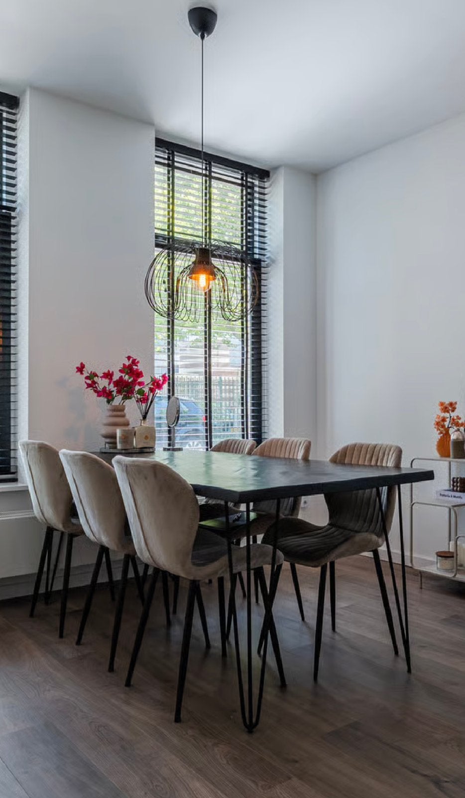 Zwarte eettafel met stoelen, Huis en Inrichting, Tafels | Eettafels, Ophalen, Zo goed als nieuw, Rechthoekig, 50 tot 100 cm