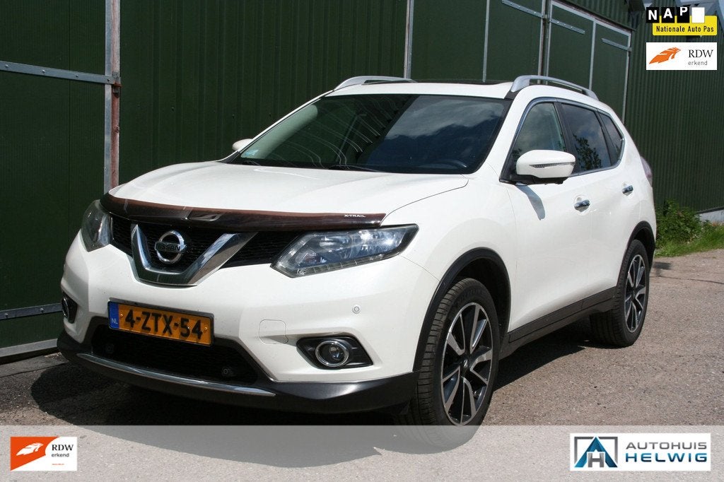 Nissan X-Trail 1.6 dCi Business 4WD, AWD, PANORAMADAK, TREKH, Auto's, Nissan, Euro 5, Gebruikt, Zwart, 4 cilinders