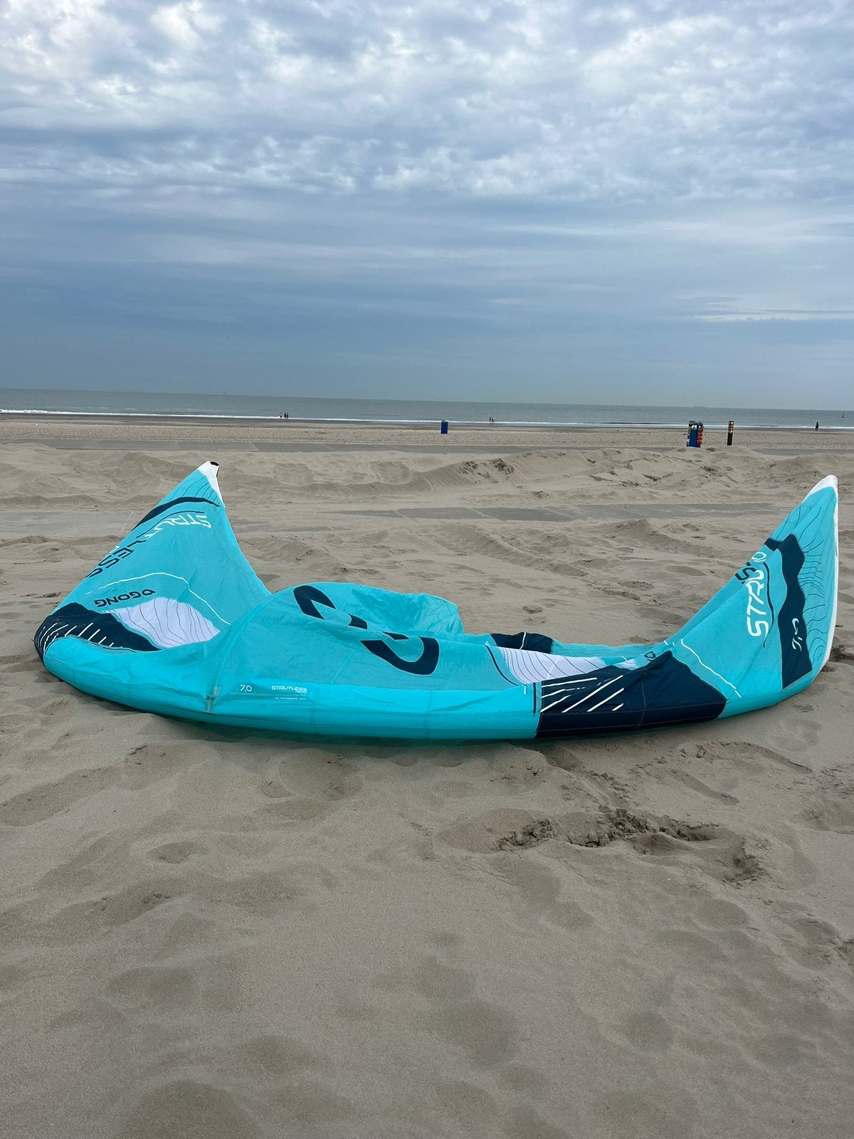Gong revo strutless kite 7m voor foilen, Geen board, Ophalen, Zo goed als nieuw