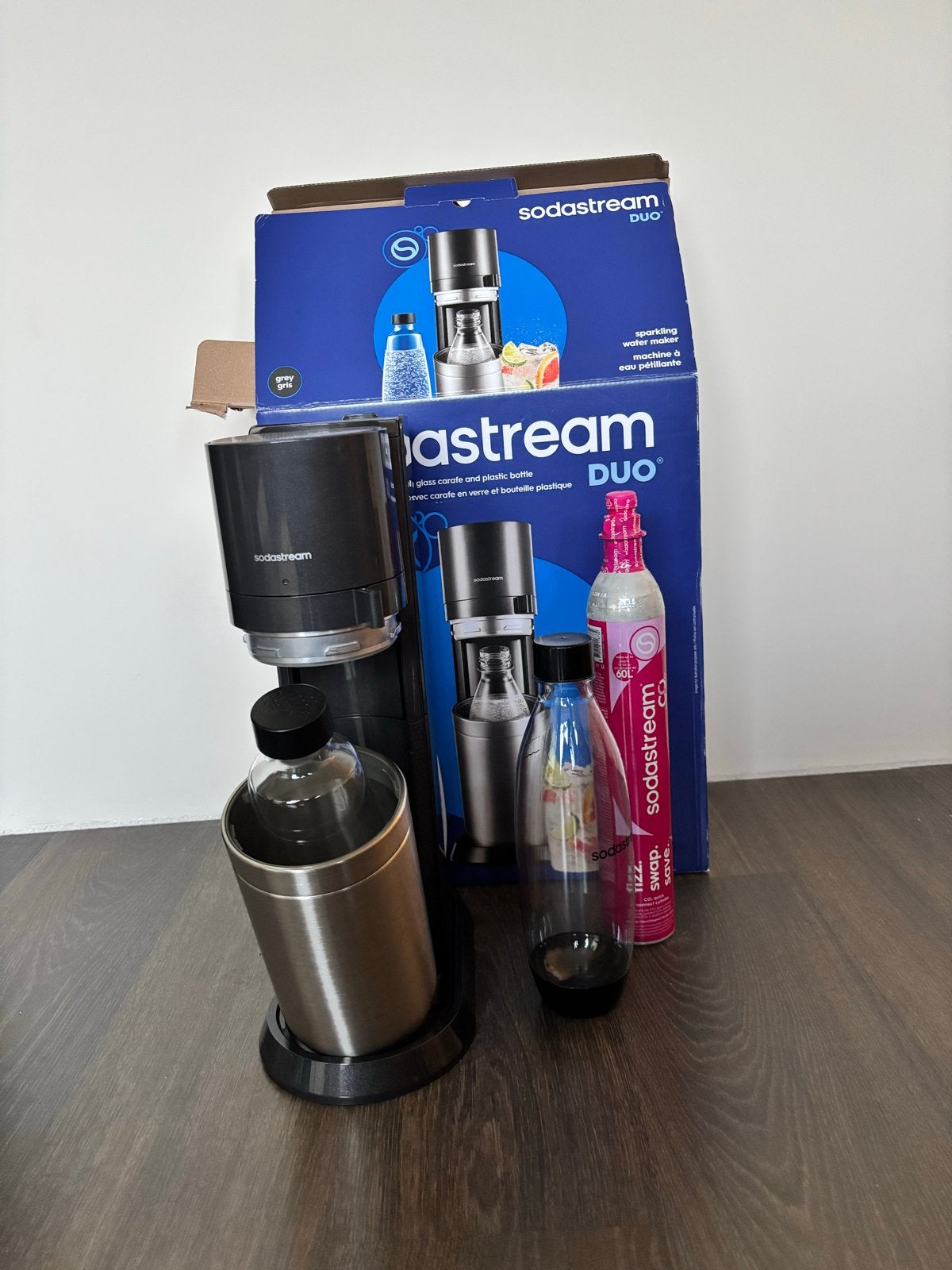 Sodastream DUO met flessen en CO2-cilinder, Witgoed en Apparatuur, Ophalen, Nieuw