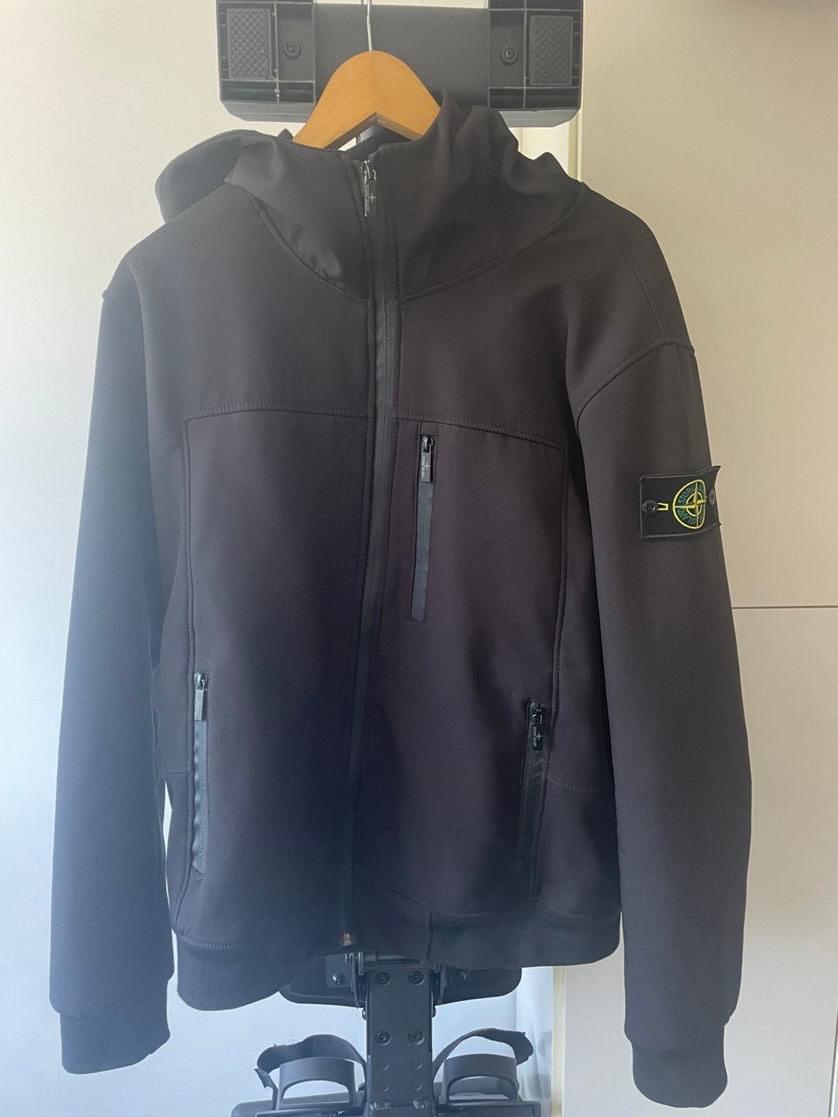 Stone island softshell L, Kleding | Heren, Jassen | Zomer, Verzenden, Zo goed als nieuw, Maat 52/54 (L), Zwart