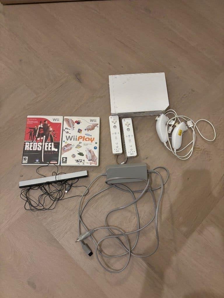 Nintendo Wii Compleet – 2 Controllers + Nunchuks + 2 Games, 3 spelers of meer, Ophalen, Gebruikt, Vanaf 3 jaar