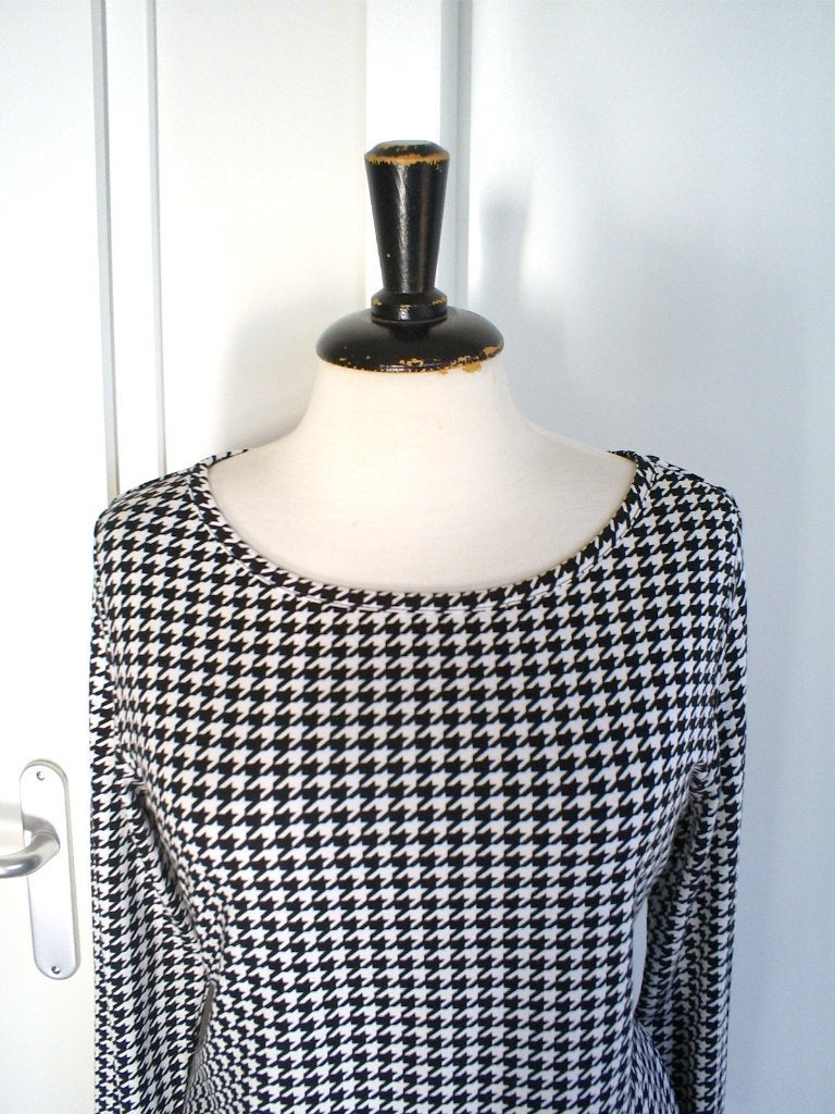 NIEUW __ MONARI top mt. 38 __ pied de poule print, Maat 38/40 (M), Zwart, Nieuw, Lange mouw