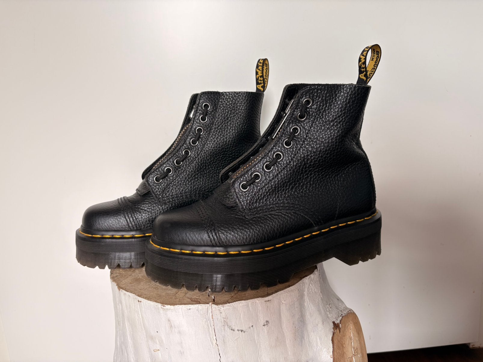 Dr. Martens Sinclair Milled Nappa Platform Boots zwart, Zwart, Lage of Enkellaarzen, Ophalen of Verzenden, Zo goed als nieuw