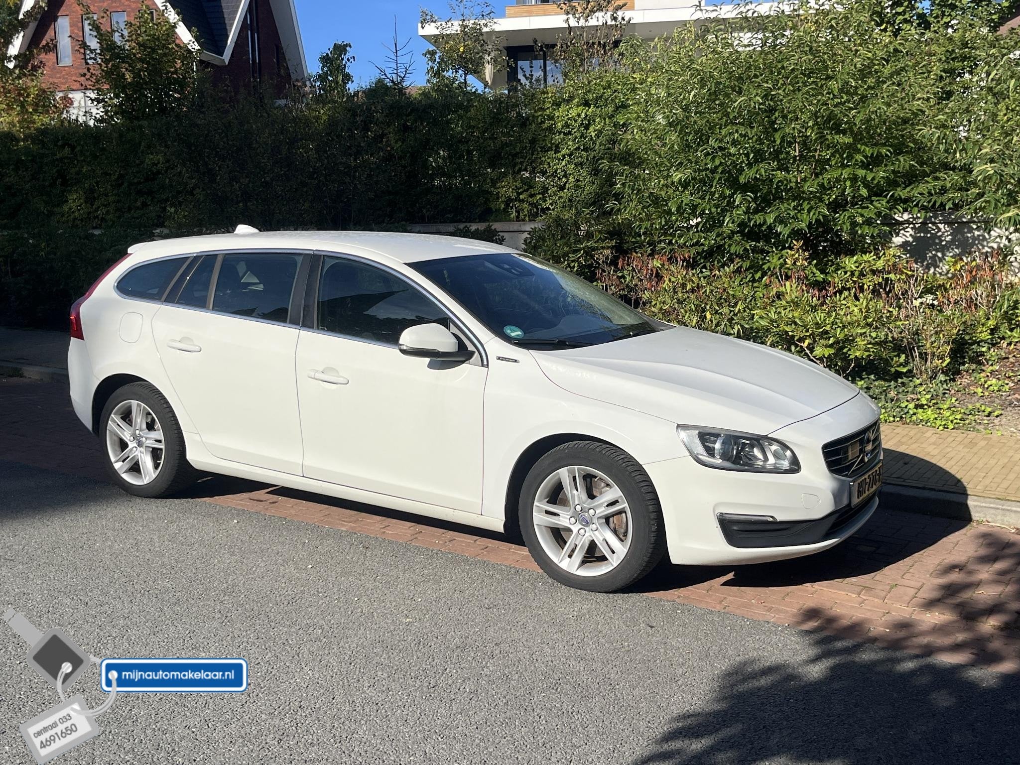 Volvo V60 2.4 D6 Twin Engine Momentum 2e eig. 100% onderhoud, Automaat, Leder en Stof, Wit, Vierwielaandrijving
