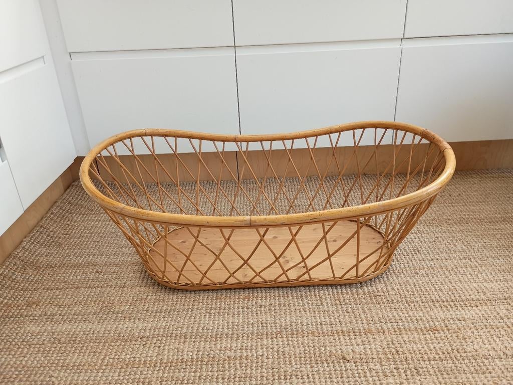Brocante vintage baby wieg rotan, Kinderen en Baby's, Babywiegjes en Ledikanten, Ophalen