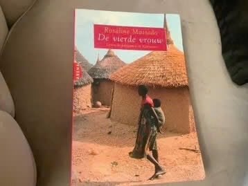 De vierde vrouw - Rosaline Massado, Gelezen, Europa overig, Ophalen of Verzenden, Rosaline Massado