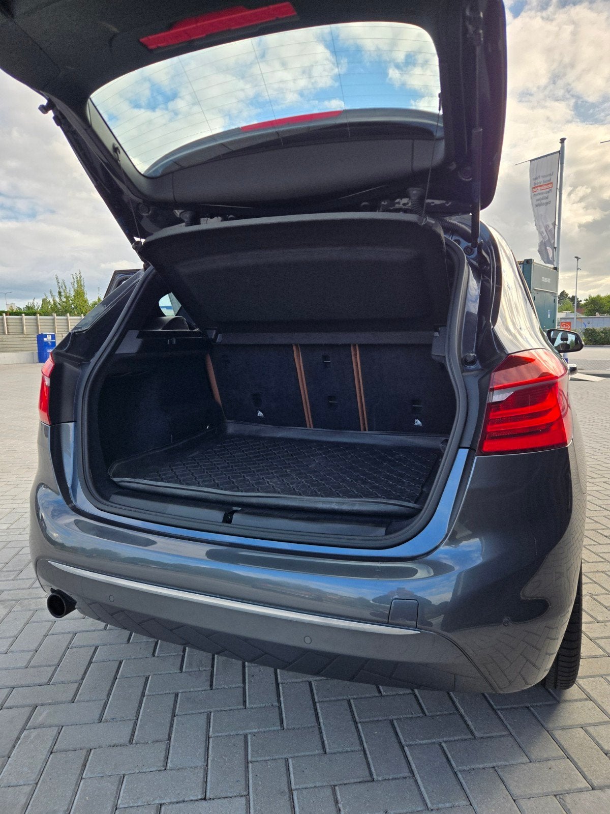 Foto 6 van BMW 218i Active Tourer Luxury | Automaat | 133.500 km NAP