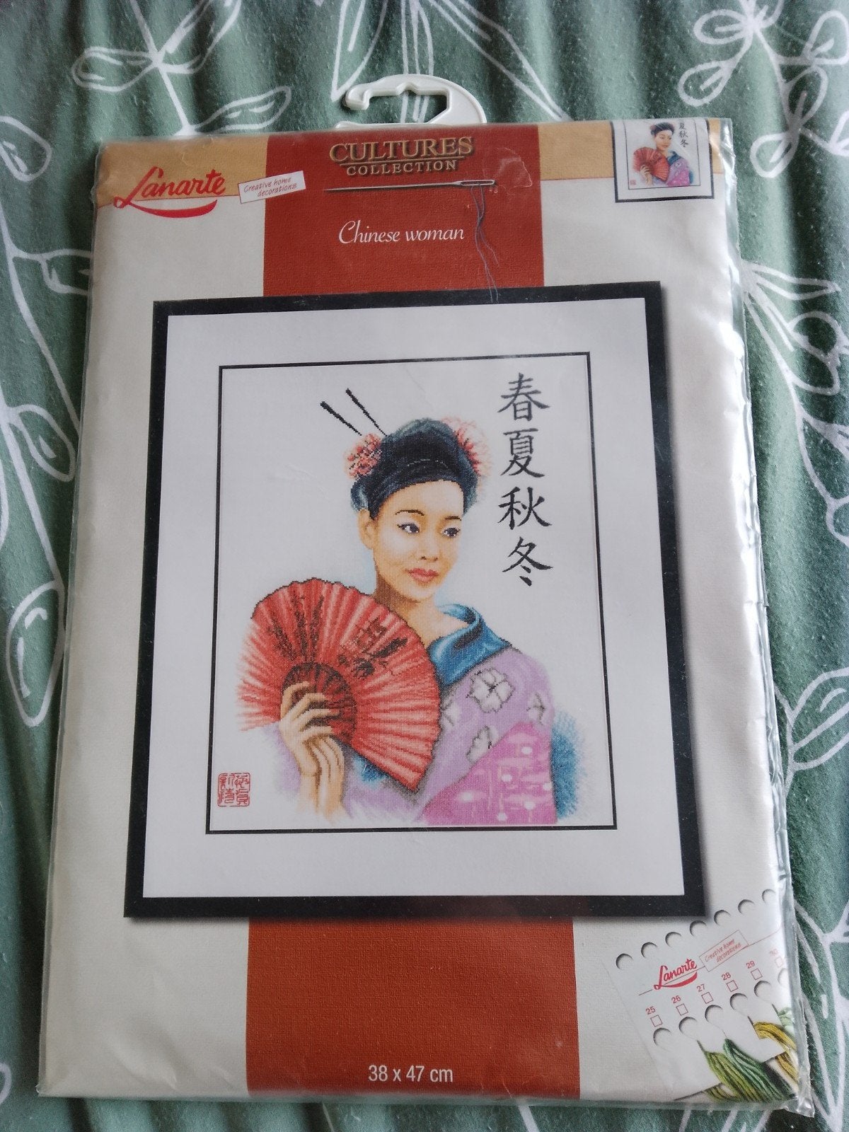 mooi borduurpakket dame met waaier, Hobby en Vrije tijd, Ophalen of Verzenden, Nieuw, Handborduren, Borduurpakket